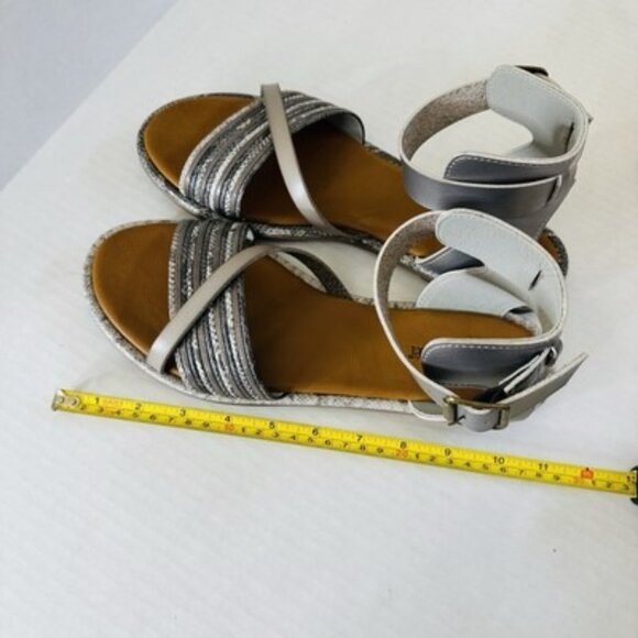 Olivia Miller Women Sandals Kailey Pewter Snakeskin Style Buckle Flats Size 11 - Picture 16 of 16